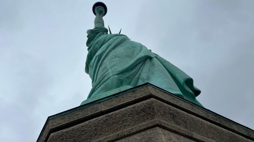ニューヨーク観光｜自由の女神・台座部分からの眺め