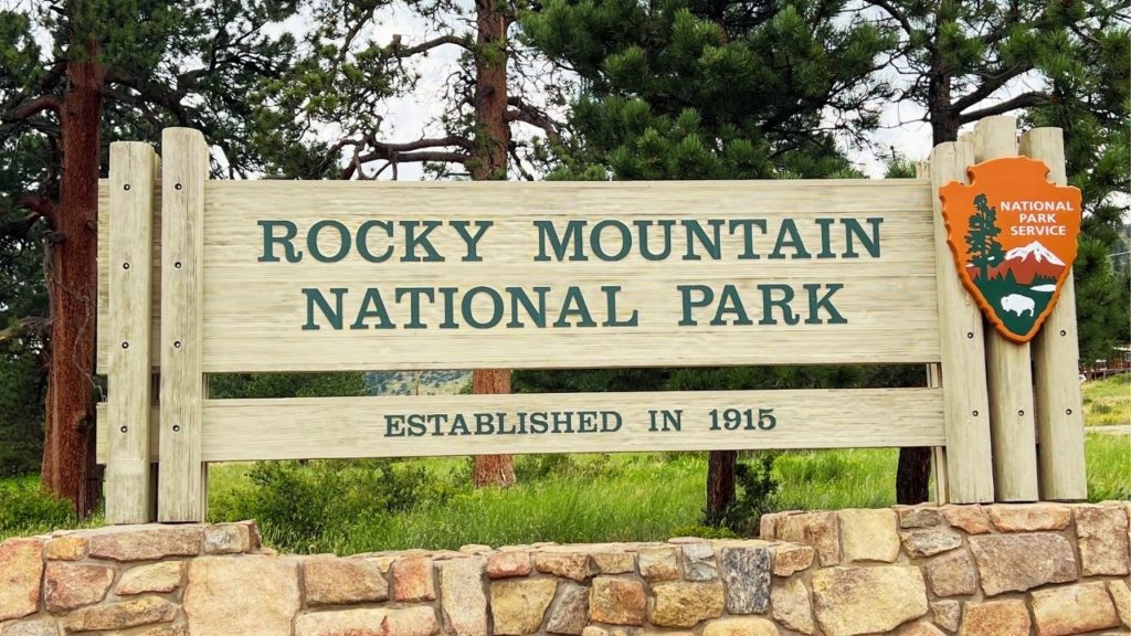 ロッキーマウンテン国立公園｜パークサイン